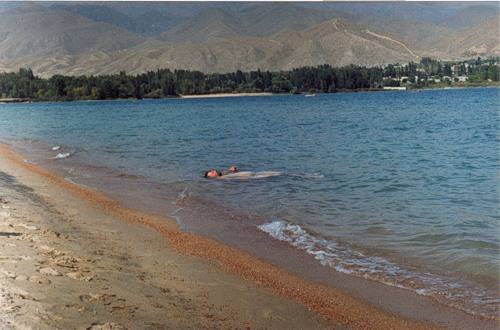 Релакс в водах озера Иссык-Куль 2582